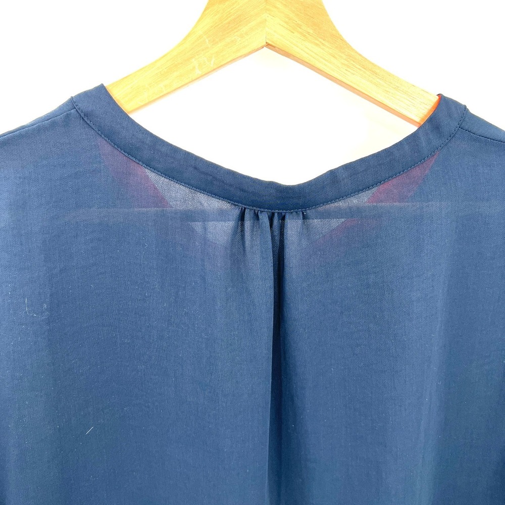 Banana Republic lightweight blouse clip front career office top navy boxy XS - Picture 9 of 11